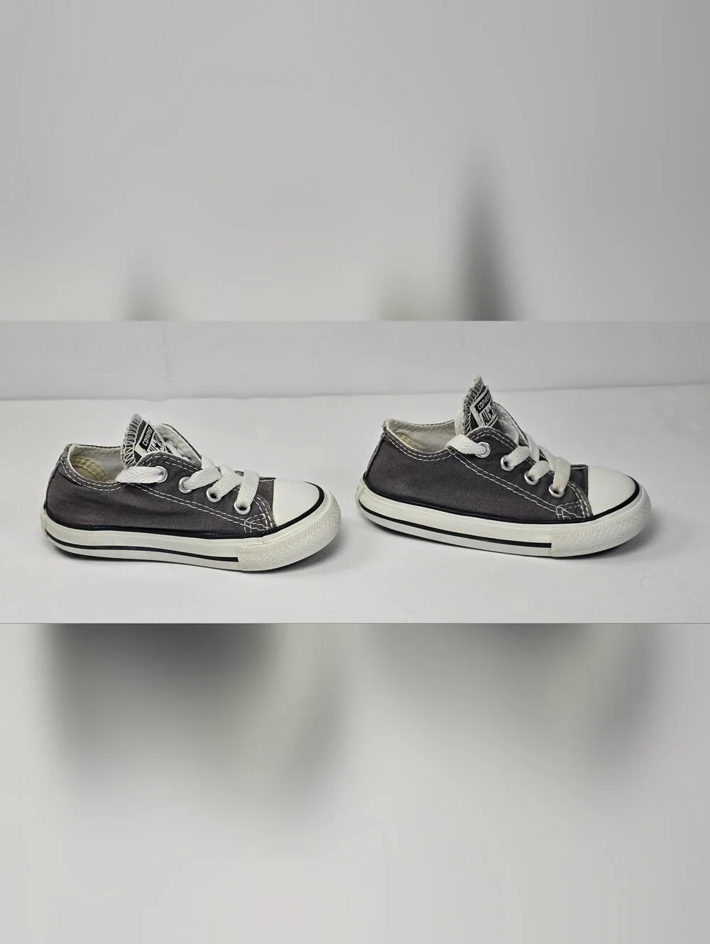 Converse Chuck Taylor All Star Toddler Low-Top Sneakers Size 6